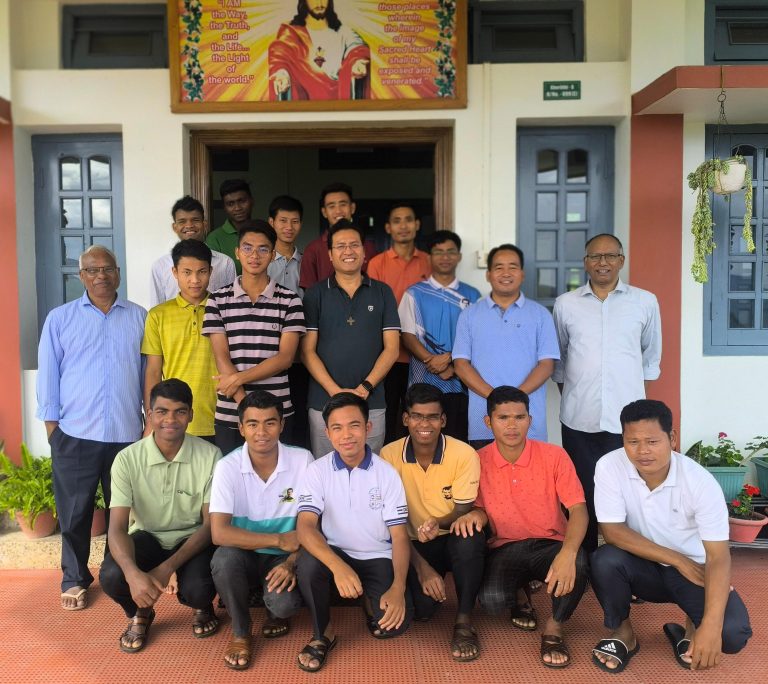 Vice Provincial Visits Emmaus Novitiate, Zubza