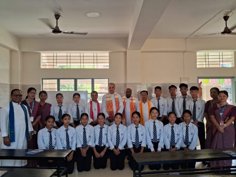 Rev Fr Sebastian Kuricheal, Provincial Inaugurates Class XI at Satgaon