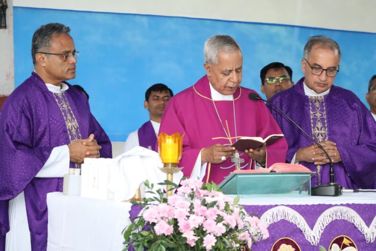 All Souls’ Day Observed at Uzanbazar Cemetery with Solemn Holy Mass