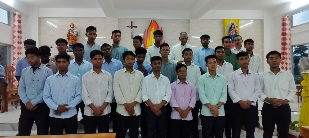 Missionary Cross Presented to the Pre-novices