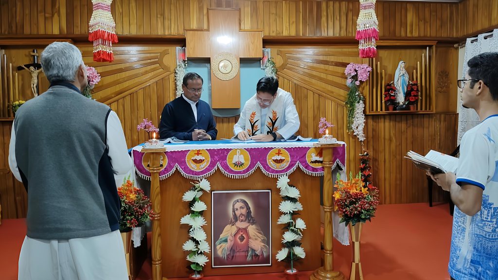 Installation of Fr KJ Thomas SDB